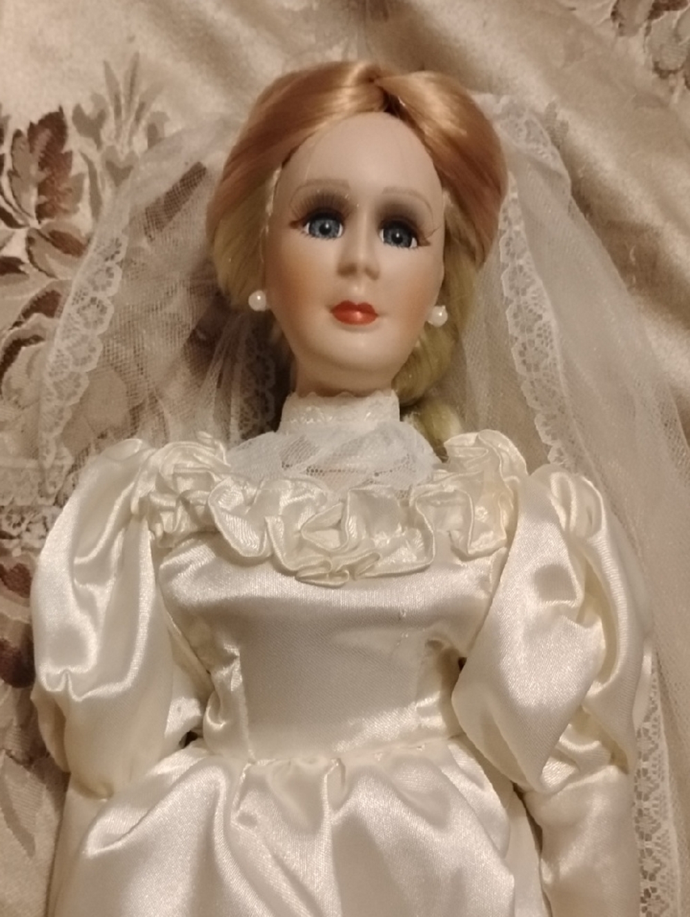 New In Box 18" Elegant Porcelain Bride Doll